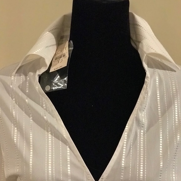 Haut Bebe Brodé Encolure En V – Taille M, Neuf Avec étiquettes, Style Wrap Waist